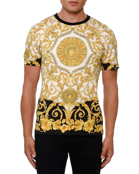 versace t shirt winkelstraat|versace t shirt men price.